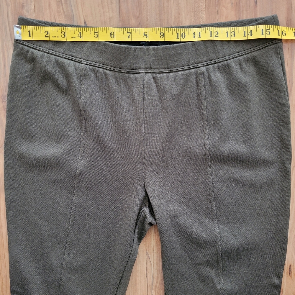 Talbots Pants Pull On Olive Geen Stretch Logo Snap Ankle Dark Academia Size LP - Picture 13 of 17